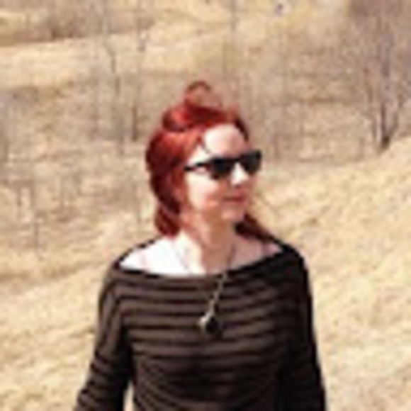 Meet your Posher, Alison - Picture 1 of 1